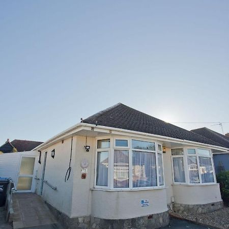 Hilda'S Retreat Accessible Wheel Chair Friendly With Hoist Poole Exterior photo