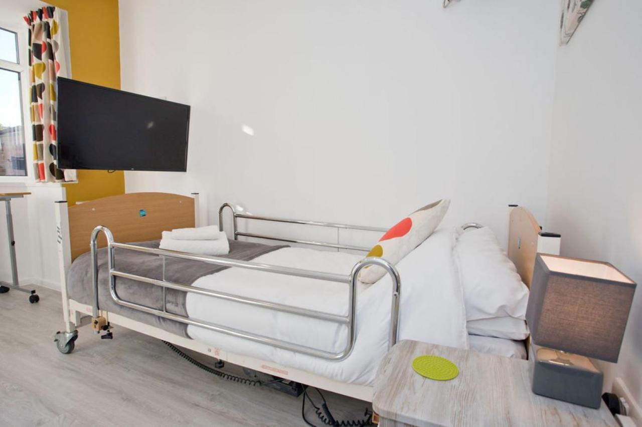 Hilda'S Retreat Accessible Wheel Chair Friendly With Hoist Poole Exterior photo